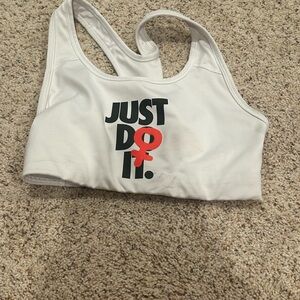 Nike sports bra size xs